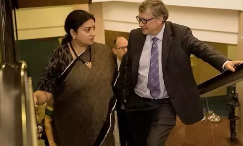 స్మృతి ఇరానీ సీరియల్ లో బిల్ గేట్స్.. అసలేంటి స్టోరీ?