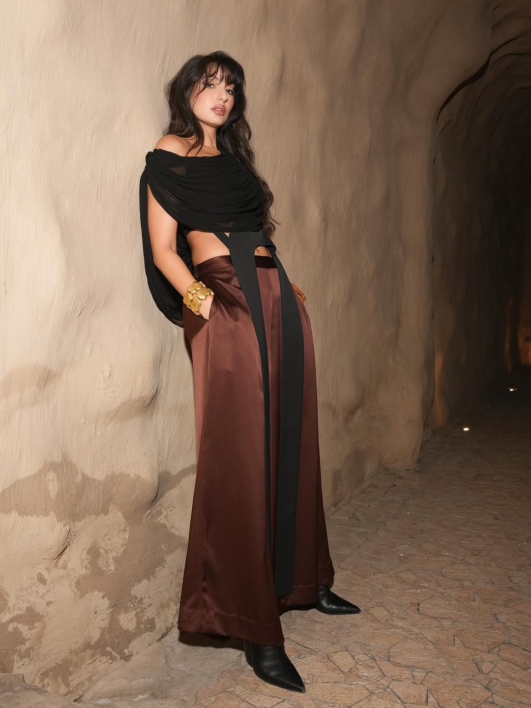 Nora Fatehis Trendsetting Outfit Moment Nora Fatehis Trendsetting Outfit Moment