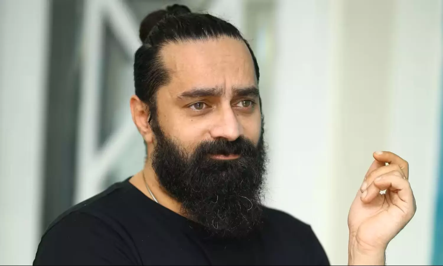 ప్రభాస్ ఫౌజీ.. ఆయనకు చాలా ఇంపార్టెంట్! ప్రభాస్ ఫౌజీ.. ఆయనకు చాలా ఇంపార్టెంట్!