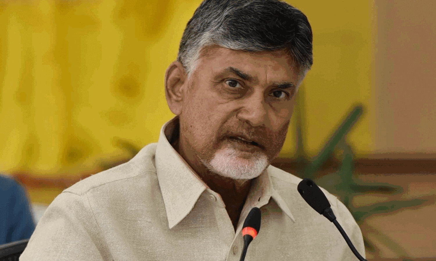 కేశినేని కొలికపూడి మ్యాటర్...బాబు సీరియస్