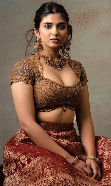 Actress Pragya Nagra Rich Traditions