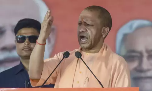 యోగీ చెప్పిన పొలిటికల్ ఇస్లాం....హాట్ టాపిక్ గా మారనుందా ?