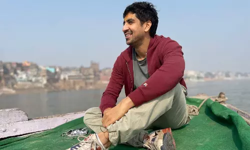 వార్ 2 దెబ్బకి ధూమ్ 4 దొబ్బింది !