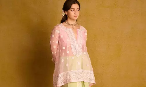 పిక్‌టాక్‌ : చీర కట్టకుండా లుంగీ కట్టిందేం..?