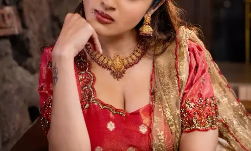 Living in the Moment Jewel: Priyanka Kholgade’s Regal Radiance 💫