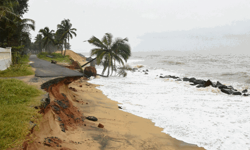 ఏపీకి అతి పెద్ద ముప్పు...అప్రమత్తం కావాల్సిందే !