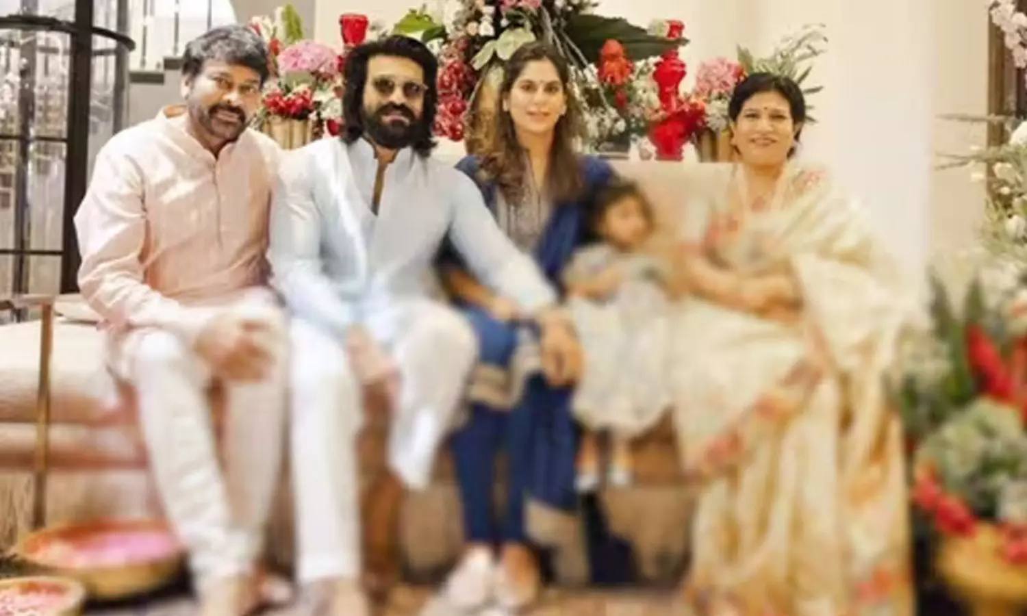 ఉపాసన డబుల్ సెలబ్రేషన్స్.. అల్లు వారంతా ఎక్కడ? ఉపాసన డబుల్ సెలబ్రేషన్స్.. అల్లు వారంతా ఎక్కడ?