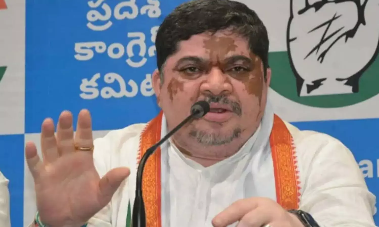 బ‌స్సు య‌జ‌మానిపై మ‌ర్డ‌ర్ కేసు పెడ‌తాం: మంత్రి పొన్నం హెచ్చ‌రిక‌