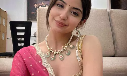 Kashmira Pardeshi Shines This Diwali