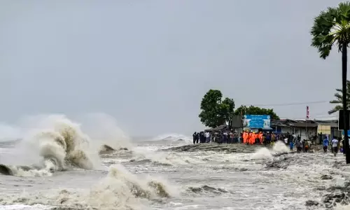 మొంథా తుపాను ఏపీని ఏం చేయనుంది?