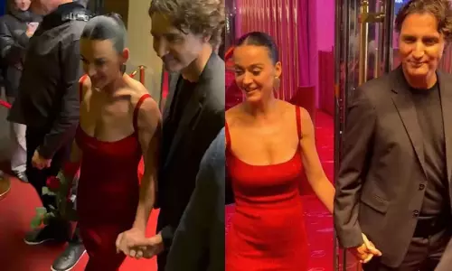 పారిస్  లో ప్రియురాలితో మాజీ ప్రధాని.. వీడియో వైరల్!