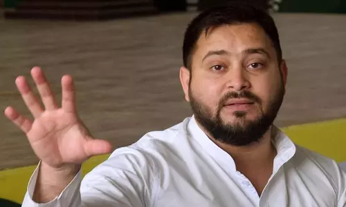 నితీష్ ఇరవయ్యేళ్ళ అడుగులు...తేజస్వి చెడుగుడు