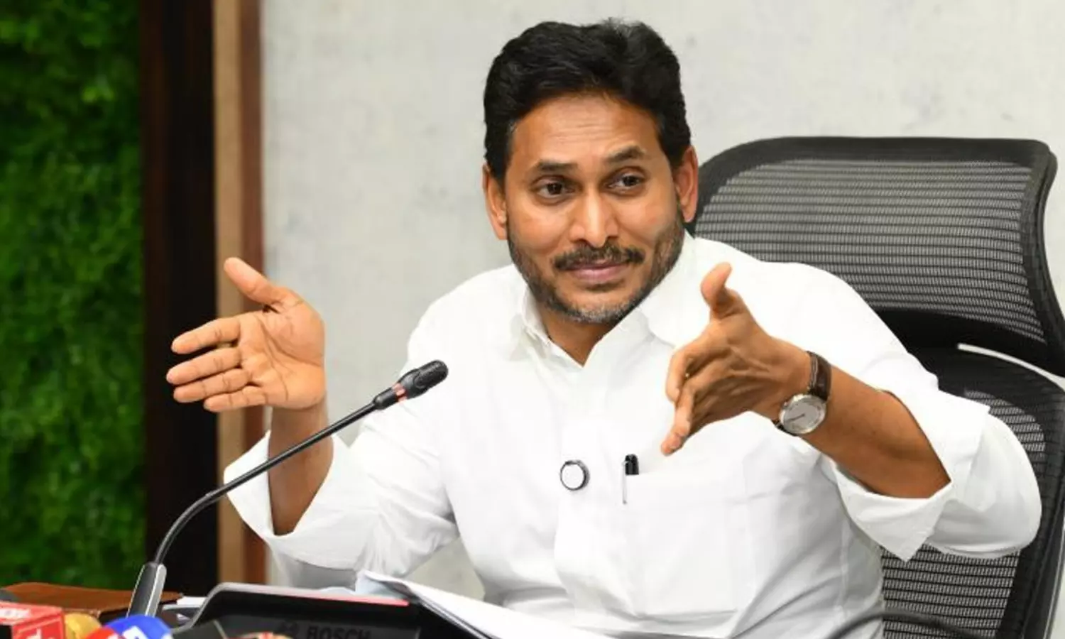 జగన్ రికార్డు బద్ధలు కొడుతున్నారా...అయితే రిజల్ట్ ? జగన్ రికార్డు బద్ధలు కొడుతున్నారా...అయితే రిజల్ట్ ?