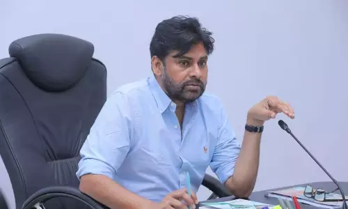 కాకినాడ గడప వద్ద మొంథా....పవన్ దిశా నిర్దేశం