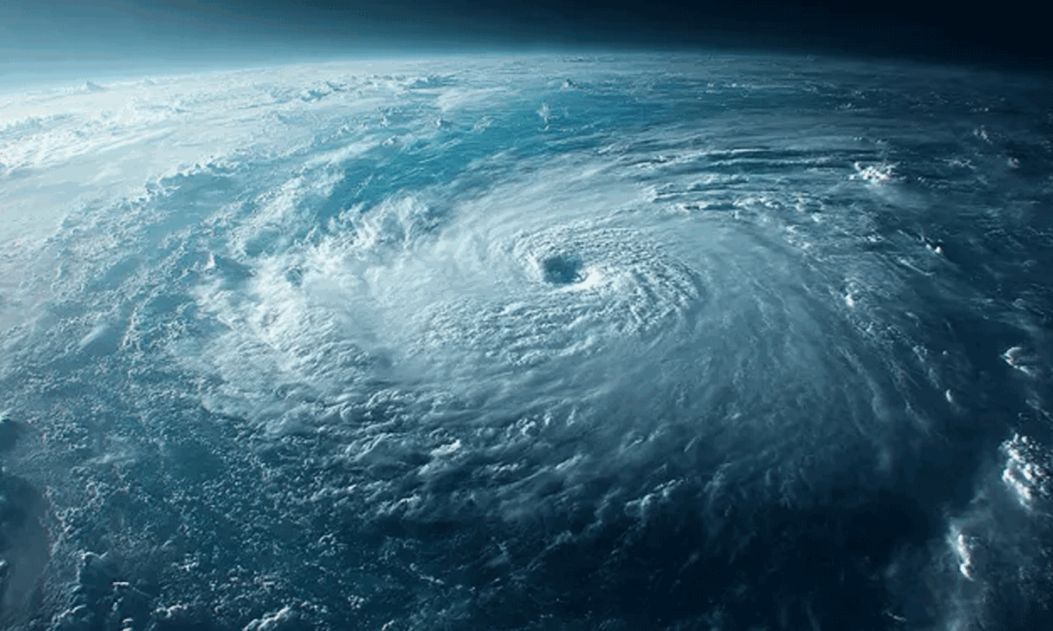 తుపానులో ‘ప్రశాంతత’.. అంతకుముందు.. ఆ తర్వాతే... తుపానులో ‘ప్రశాంతత’.. అంతకుముందు.. ఆ తర్వాతే...