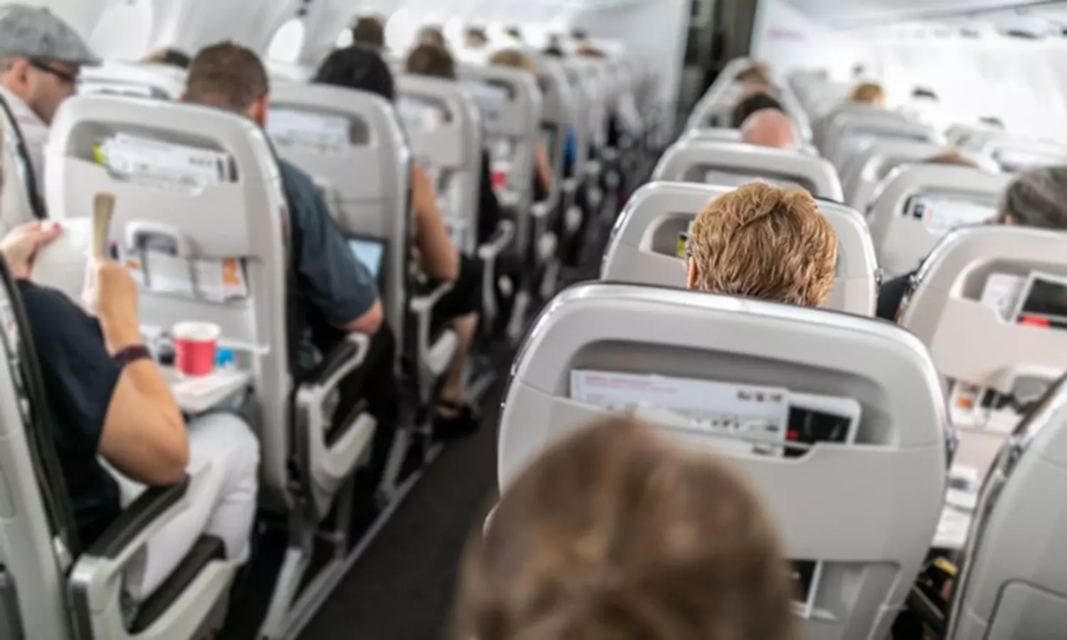 ఫ్లైట్ గాల్లో ఉండగానే దాడి.. భారత విద్యార్థి ఘాతుకం.. ఫ్లైట్ గాల్లో ఉండగానే దాడి.. భారత విద్యార్థి ఘాతుకం..