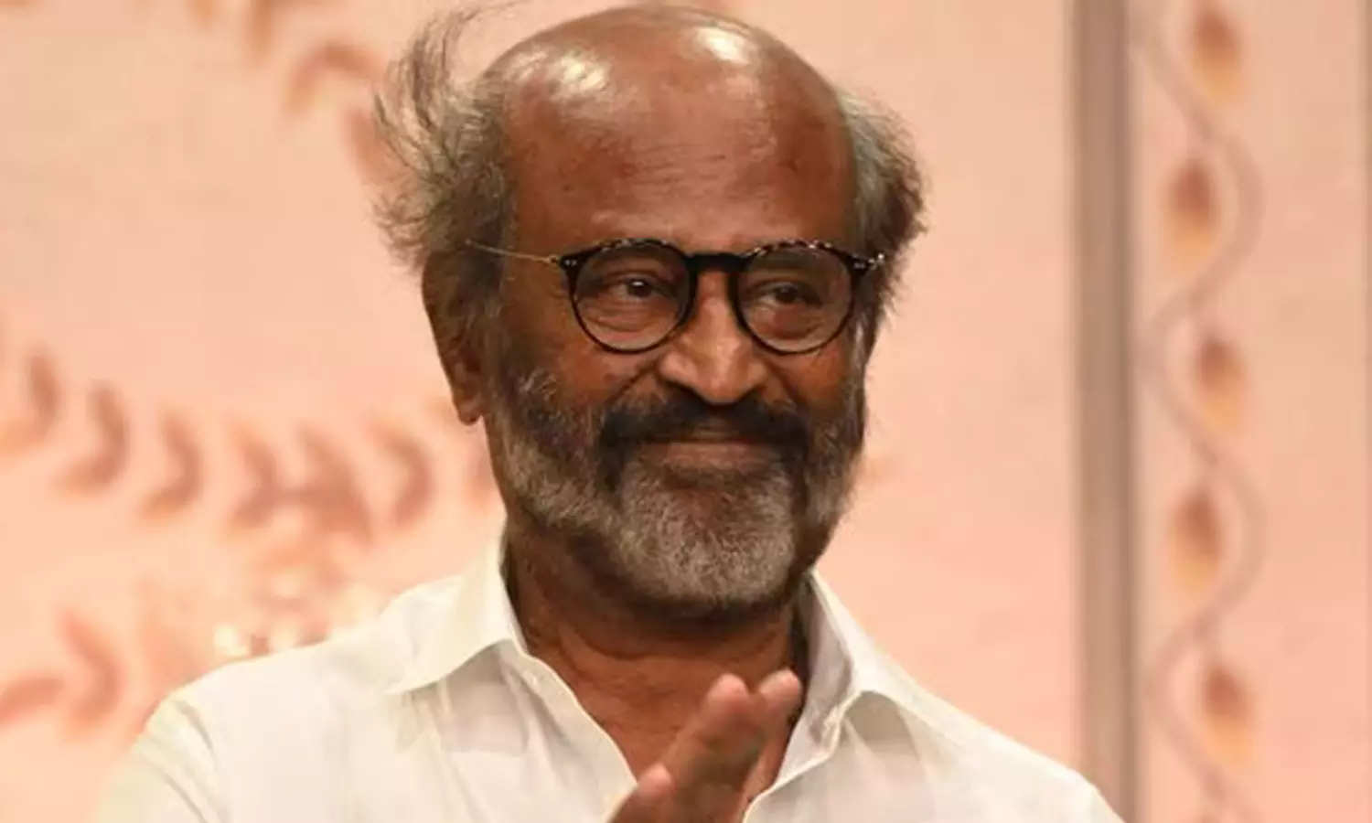 రజినీకాంత్ సంచలన నిర్ణయం తీసుకున్నారా? రజినీకాంత్ సంచలన నిర్ణయం తీసుకున్నారా?