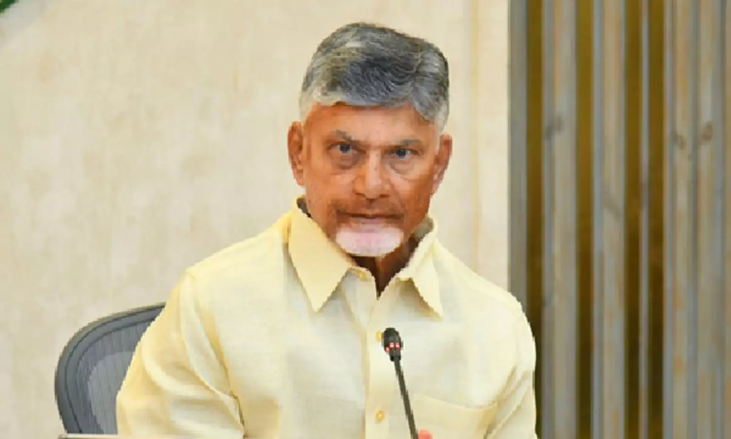 ఆపత్కాలంలో బాబుకు టచ్ లోకి కేంద్రం ఆపత్కాలంలో బాబుకు టచ్ లోకి కేంద్రం