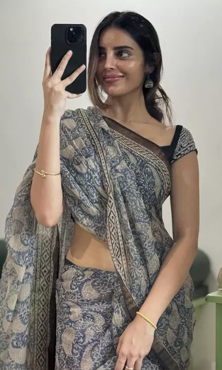 Kushitha Kallapu Stuns in Vibrant Saree