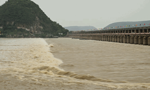 విజయవాడని  టెన్షన్ పెడుతున్న అంచనా