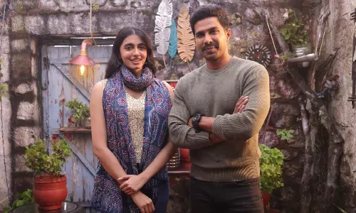 మాస్ జాతర - బాహుబలి.. యువ హీరో వెనుకడుగు