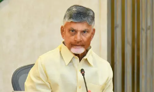 ఆపత్కాలంలో బాబుకు టచ్ లోకి కేంద్రం