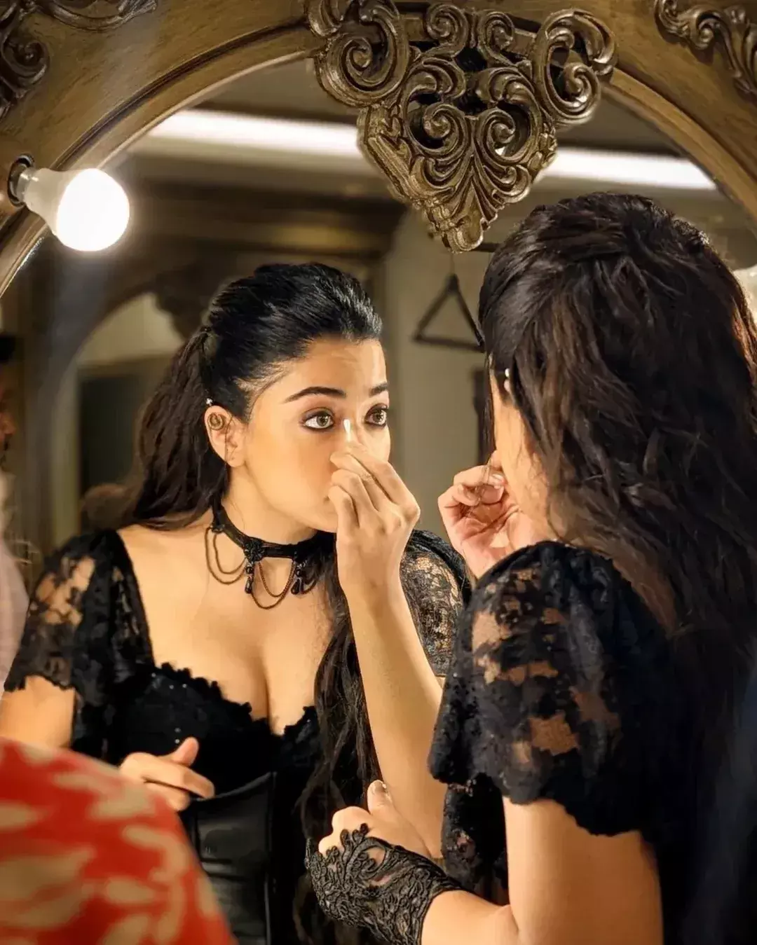 Rashmika Mandanna wins hearts again with new photos