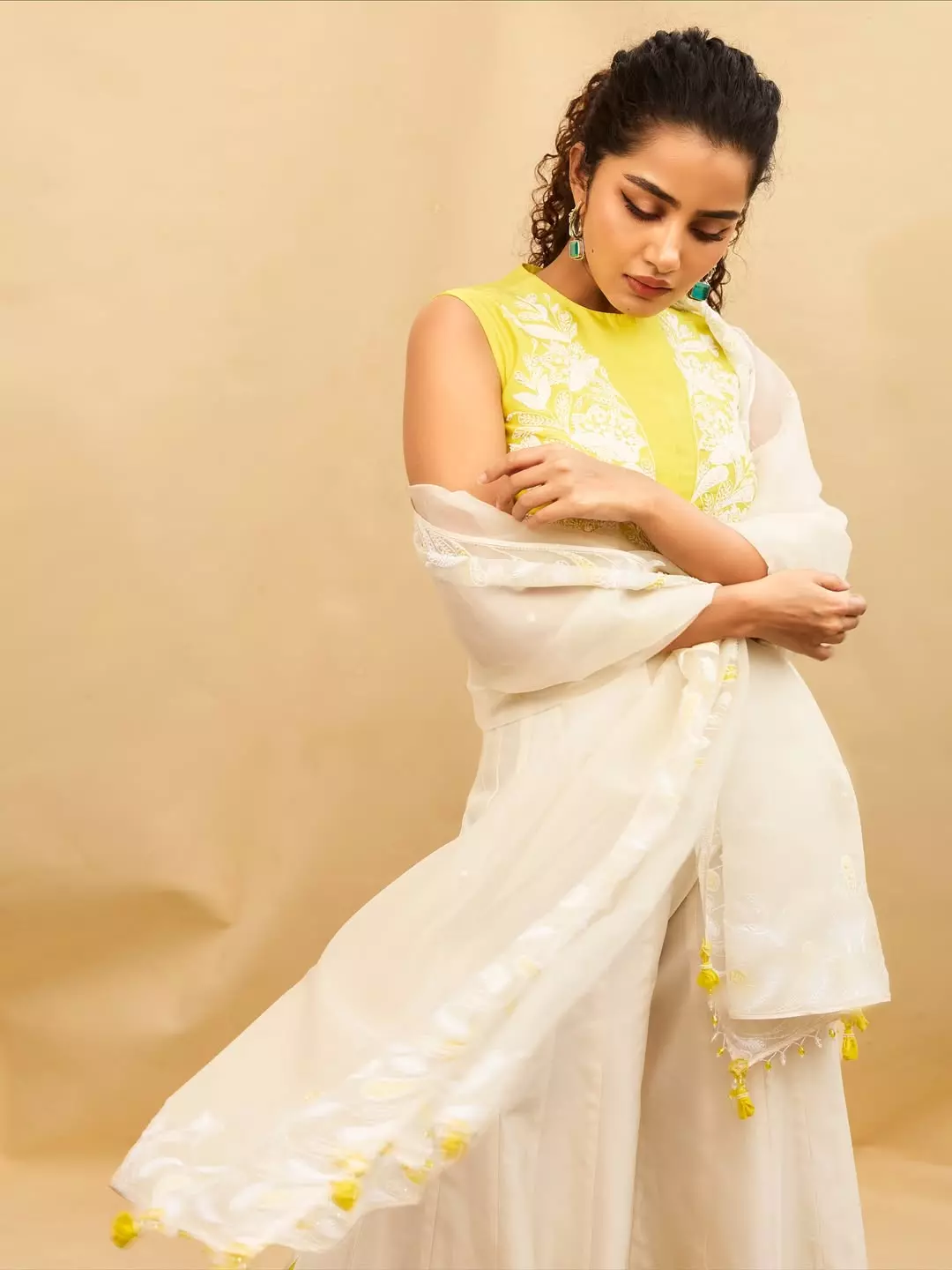 When Style Meets Grace: Anupama Parameswaran Slays Again