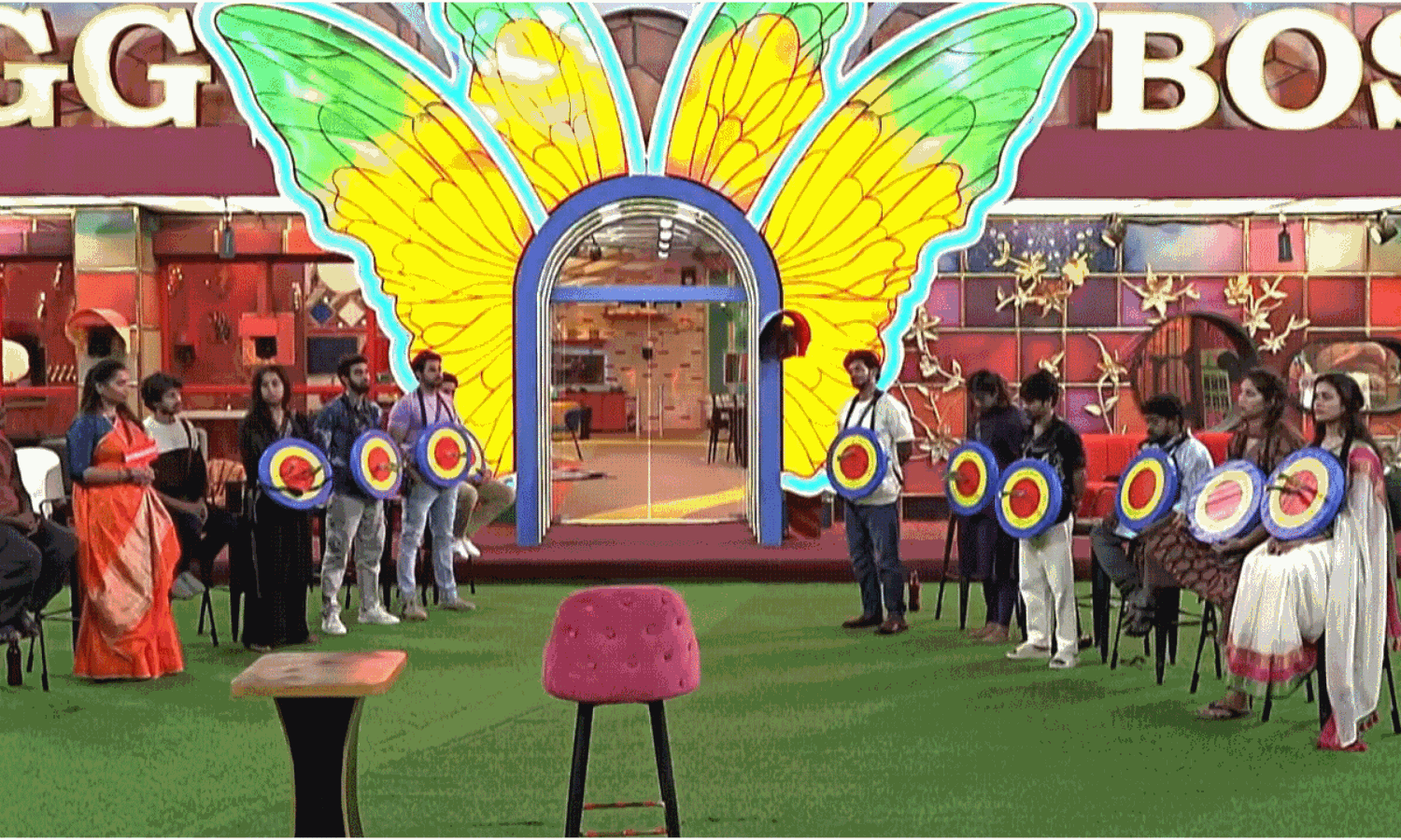 బిగ్ బాస్ 9.. ఈ వీక్ డేంజర్ జోన్ లో ఎవరున్నారు..? బిగ్ బాస్ 9.. ఈ వీక్ డేంజర్ జోన్ లో ఎవరున్నారు..?