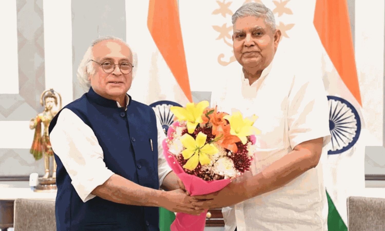 ఆయన టాటా చెప్పారు... వీడుకోలు లేదేమి...కాంగ్రెస్ లాజిక్