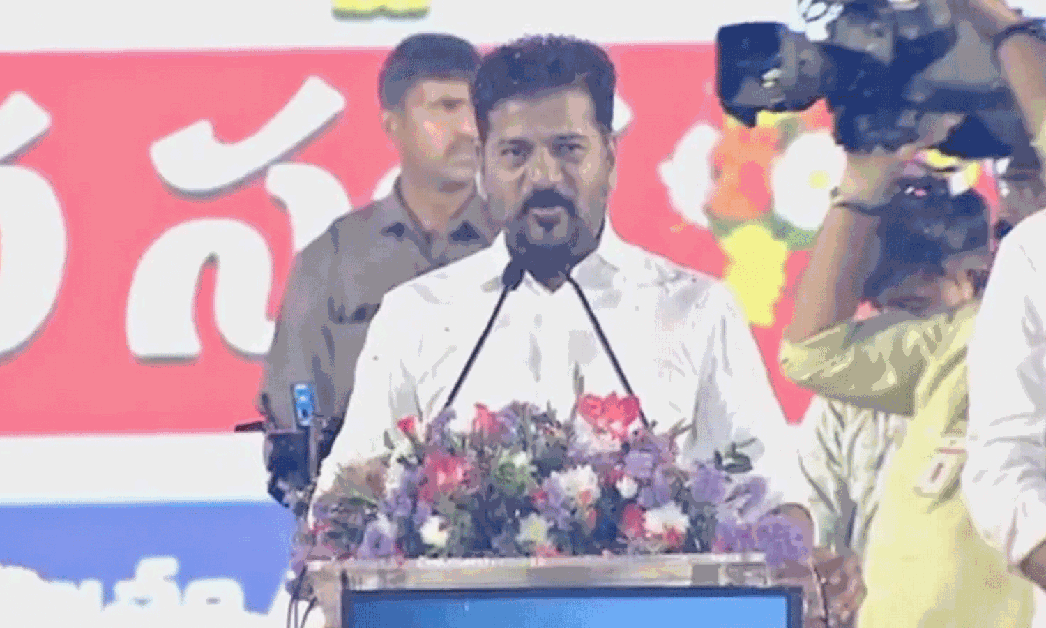 టాలీవుడ్ నిర్మాత‌ల గుండెల్లో రైళ్లు ప‌రిగెట్టించిన రేవంత్