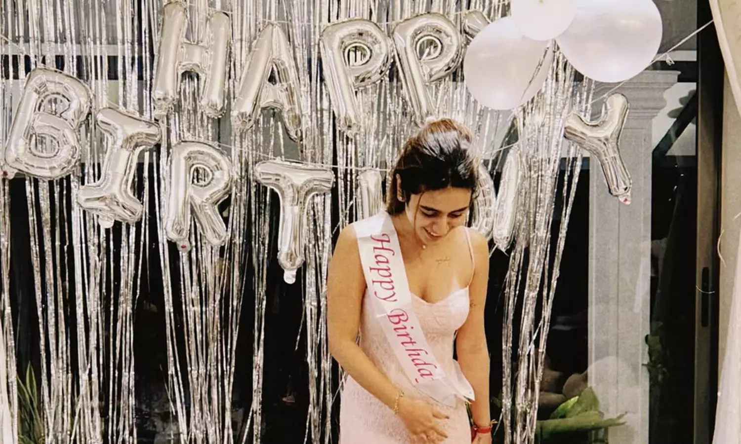 బర్త్ డే స్పెషల్.. ఆకట్టుకుంటున్న ప్రియా ప్రకాష్ వారియర్!