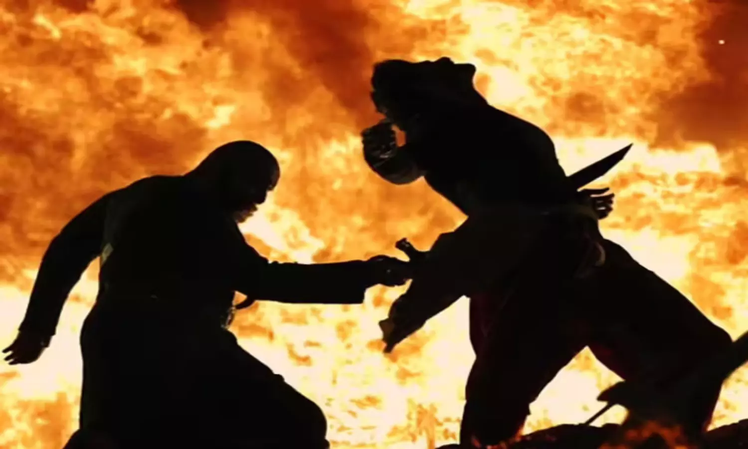 బాహుబలిని చంపిన కట్టప్ప.. ఆ ట్విస్ట్ జక్కన్నది కాదట! బాహుబలిని చంపిన కట్టప్ప.. ఆ ట్విస్ట్ జక్కన్నది కాదట!