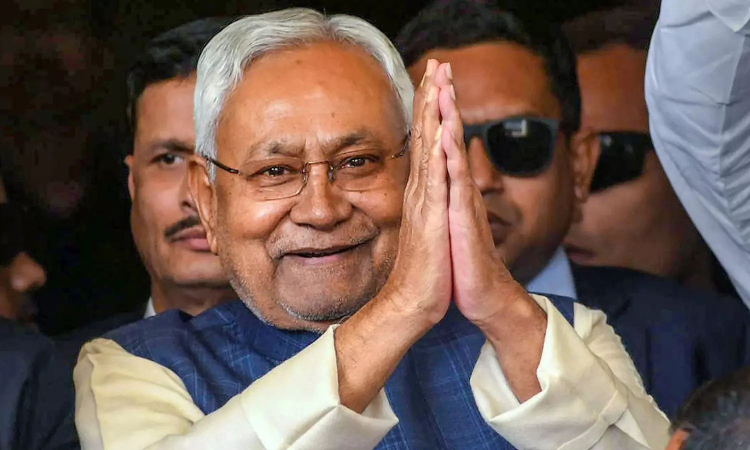 మొత్తానికి నితీష్ ని సీఎం చేసేసారు మొత్తానికి నితీష్ ని సీఎం చేసేసారు