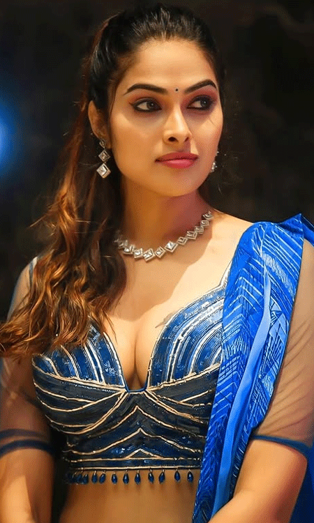 Divi Vadthya sets the internet ablaze