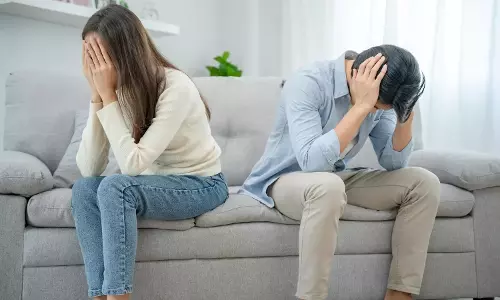 భర్త విశ్రాంతి తీసుకుంటుంటే భార్యలు ఎలా రియాక్టు అవుతారో తెలుసా?