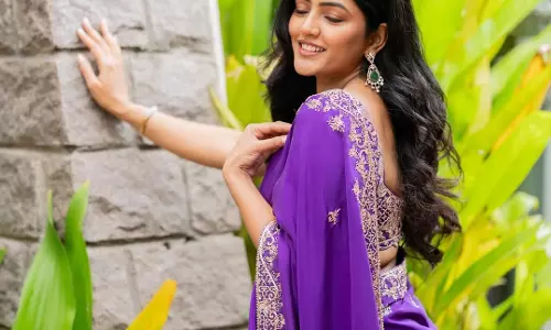 Eesha Rebba Radiates Elegance in a Stunning Saree Look