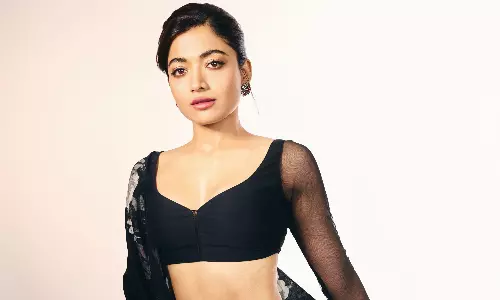 రష్మిక ప్లేస్ కోసం ఆ ఇద్దరి మధ్య ఫైట్..?