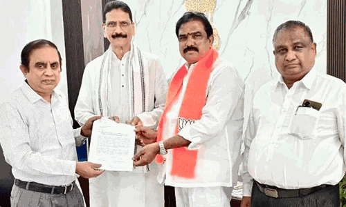 అజ‌హ‌ర్ కు మంత్రి యోగం ఉందా? సీఈవోకు బీజేపీ ఫిర్యాదుతో ట్విస్ట్