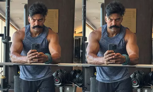 మ్యాకోమ్యాన్ అవ‌తారంలో ఆర్య స‌ర్‌ప్రైజ్