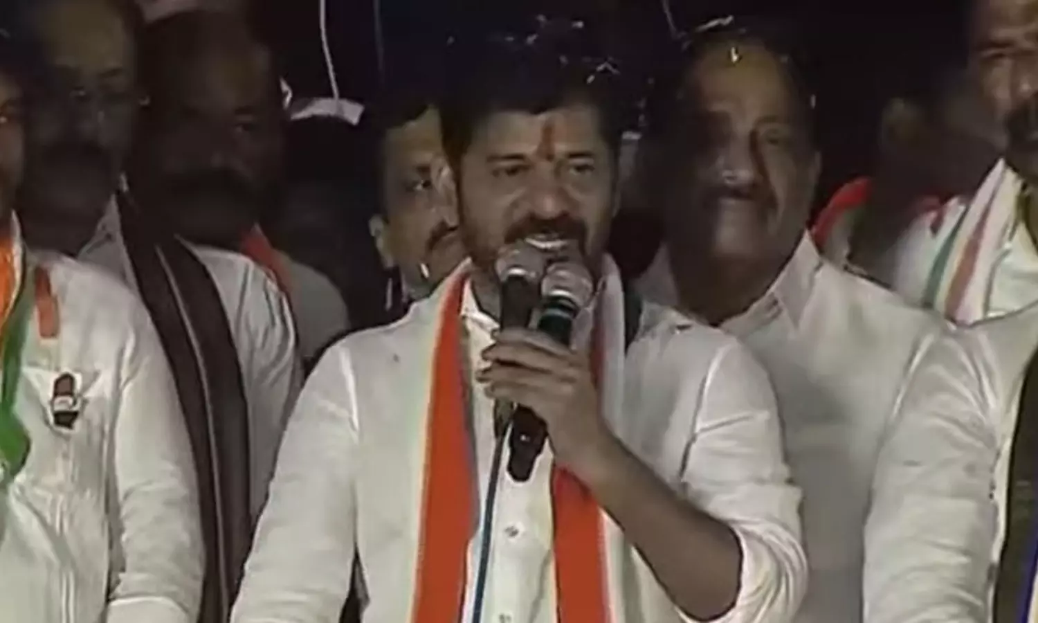 జూబ్లీ హిల్స్ ఎన్నికల్లో ఎన్టీఆర్...చంద్రబాబు ! జూబ్లీ హిల్స్ ఎన్నికల్లో ఎన్టీఆర్...చంద్రబాబు !