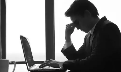 అమెరికా ఉద్యోగ మార్కెట్ ఢమాల్..యువ ఉద్యోగుల బతుకు దుర్భరం