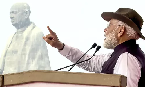 పటేల్ జయంతి వేళ నెహ్రూని టార్గెట్ చేసిన మోడీ