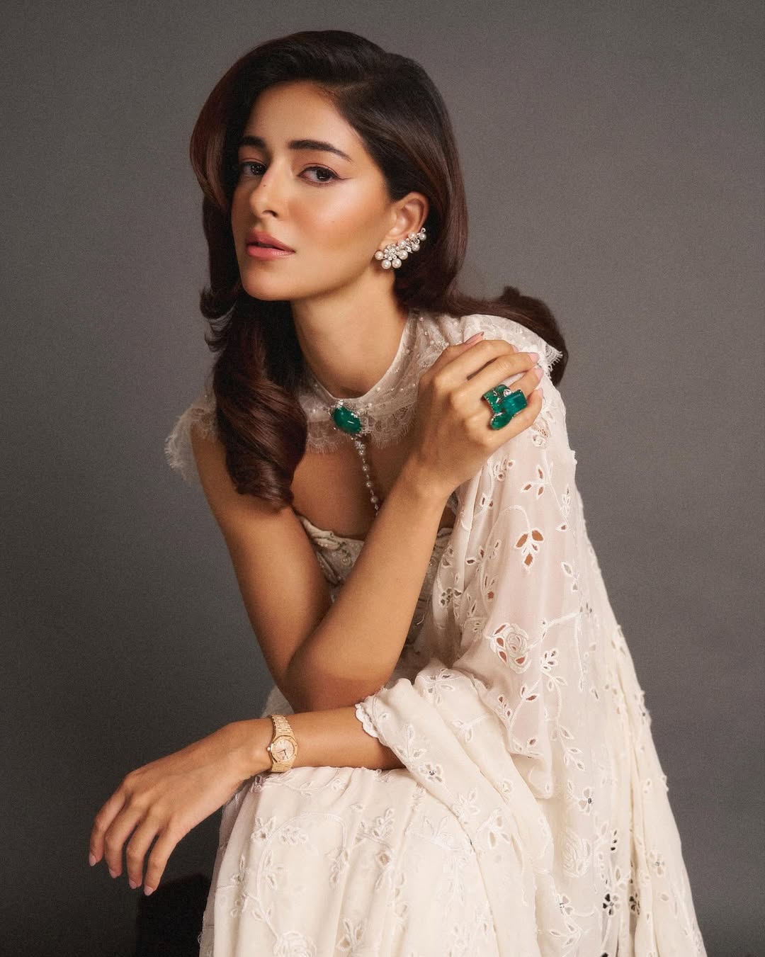 Ananya Panday Redefines Indian Glamour With Vintage Lace Saree Ananya Panday Redefines Indian Glamour With Vintage Lace Saree