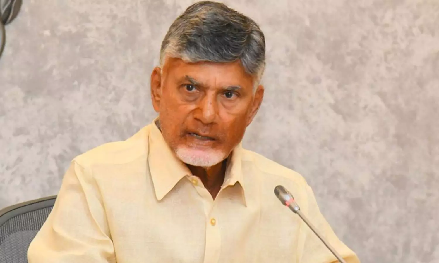 పుట్టిన రోజు మరిచావా బాబూ...రాష్ట్రపతి గ్రీటింగ్స్ పుట్టిన రోజు మరిచావా బాబూ...రాష్ట్రపతి గ్రీటింగ్స్