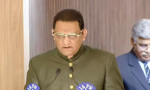 శుక్రవారం సెంటిమెంటు.. అజహర్ కు మంత్రి పదవి!