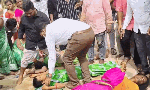 డాక్టర్ సిదిరి.. కాశీబుగ్గలో మాజీ మంత్రి సమయస్ఫూర్తి