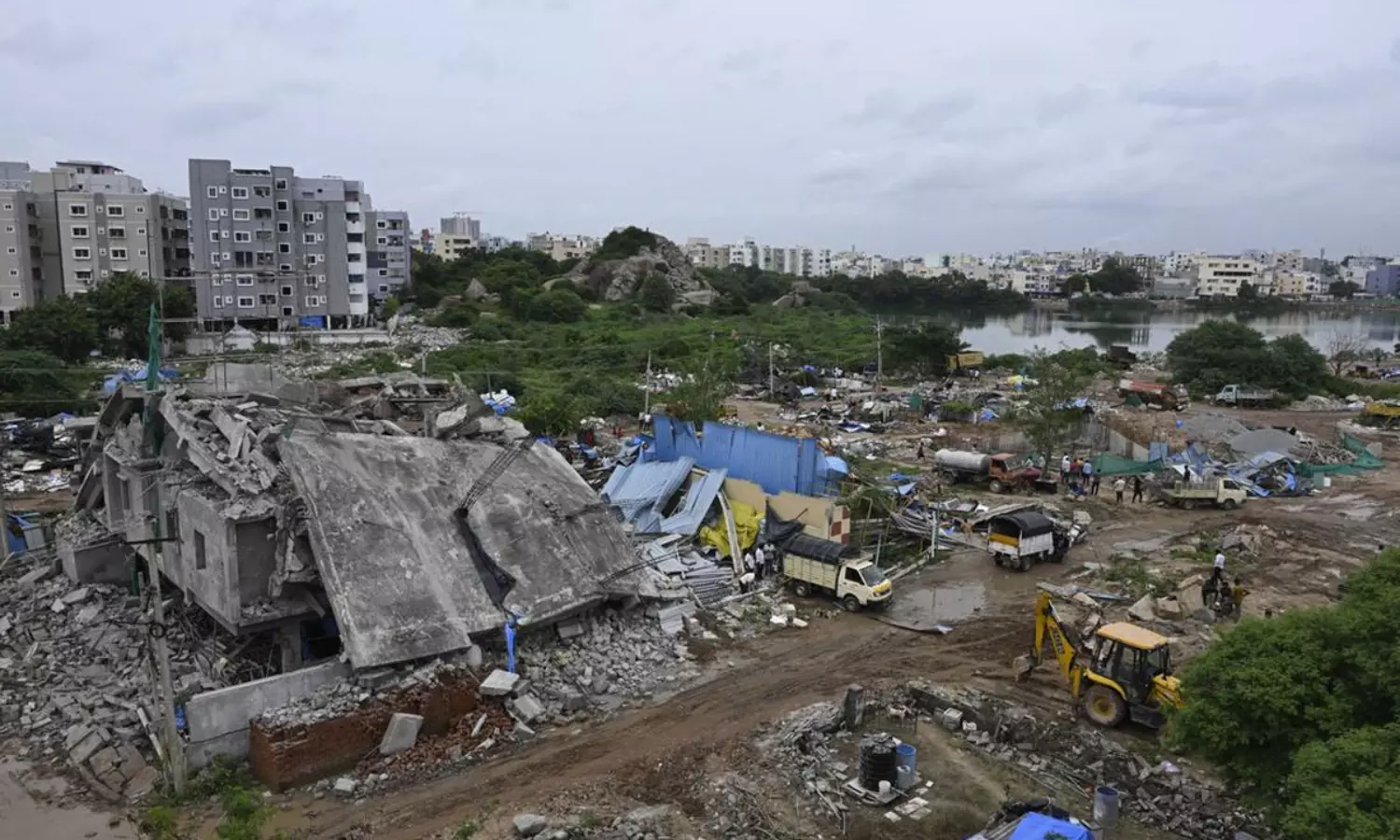 కూల్చివేతలే కాదు హైడ్రా ఇలా కూడా చేస్తుంది బాస్ కూల్చివేతలే కాదు హైడ్రా ఇలా కూడా చేస్తుంది బాస్