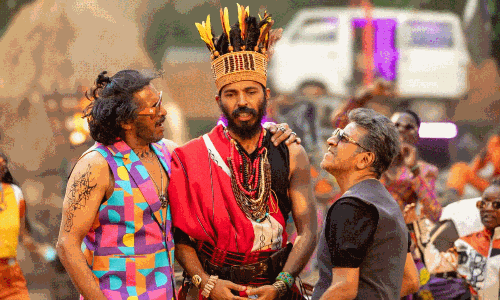 ఆఫ్రో ట‌పాంగ్ సాంగ్ .. ఆ వేషాలే సంథింగ్ స్పెష‌ల్