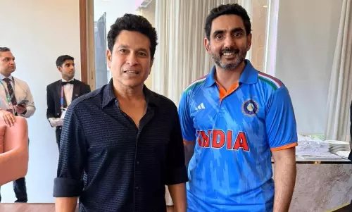 నారా లోకేష్ ఫ్యాన్-బాయ్ మూమెంట్... పిక్స్ వైరల్!